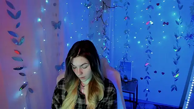 Sweet me  online show from 05-14-26, 05:48