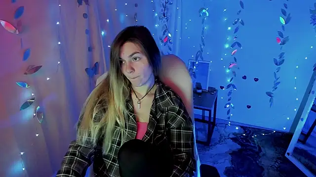 Sweet me  online show from 05-17-26, 05:18