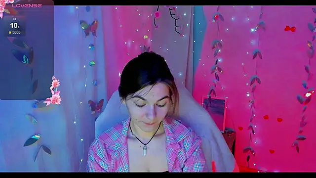 Sweet me  online show from 06-16-26, 06:13