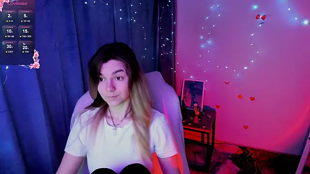 Sweet me  online show from 04-19-26, 05:41