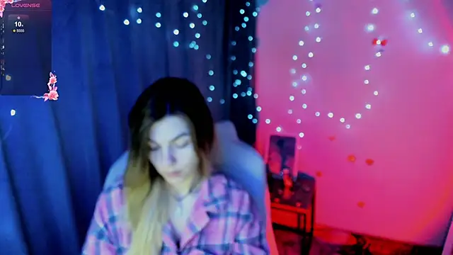 Sweet me  online show from 04-20-26, 05:32