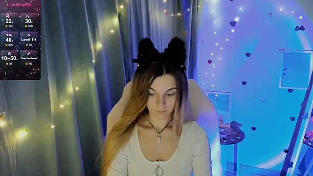 Sweet me  online show from 02-26-25, 05:57