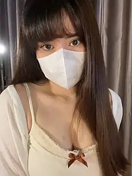 Snapshot of Kyomi-ibaby chatting on 01-31-25, 04:14 Kyomi-ibaby online show from 01-31-25, 04:14