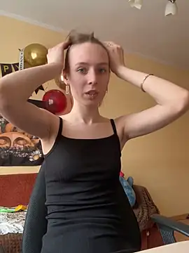 Crayzy Luv online show from 02-14-25, 10:06