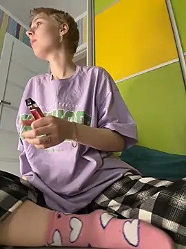 Crayzy Luv online show from 03-19-25, 09:48