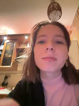 Crayzy Luv online show from 02-04-25, 07:44