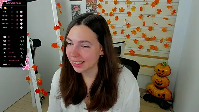 Lexy flower online show from 10-17-25, 01:02
