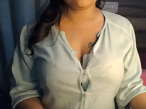 Trezza online show from 03-23-25, 01:53