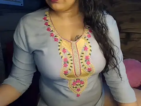 Trezza online show from 09-26-25, 04:08