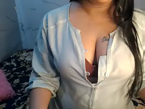 Trezza online show from 03-08-26, 08:01