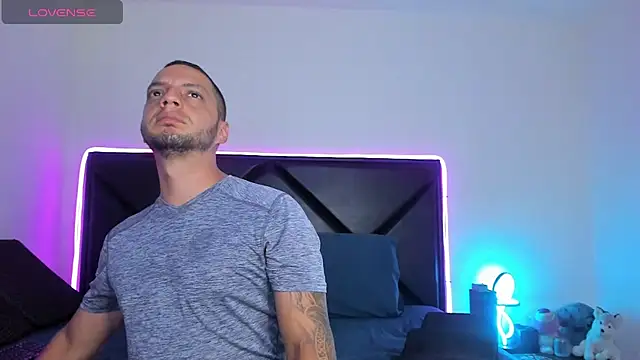 ScarlettAndClark online show from 04-10-26, 03:46