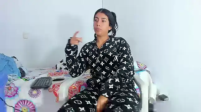 skinnyanai2 online show from 03-18-25, 02:06