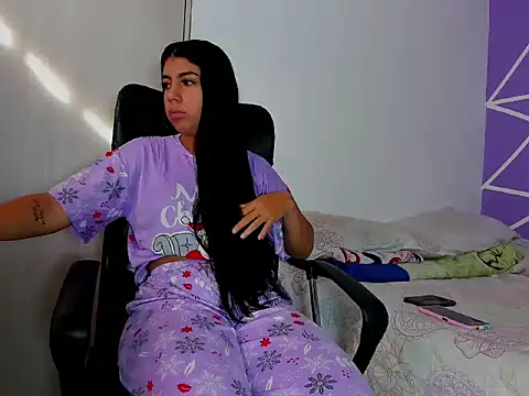 skinnyanai2 online show from 12-02-25, 01:13