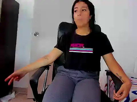 skinnyanai2 online show from 12-19-25, 03:14