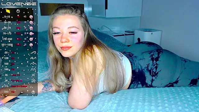 Snapshot of kitti_kaattt chatting on 03-12-25, 03:57 kitti kaattt online show from 03-12-25, 03:57