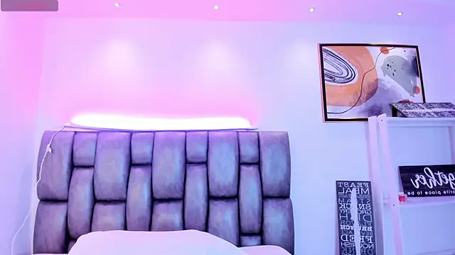 martina mancini online show from 10-17-25, 12:51