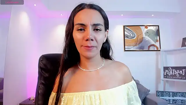 Snapshot of martina_mancini chatting on 06-23-26, 12:36 martina mancini online show from 06-23-26, 12:36