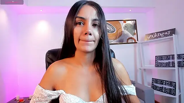 Snapshot of martina_mancini chatting on 06-20-26, 11:37 martina mancini online show from 06-20-26, 11:37