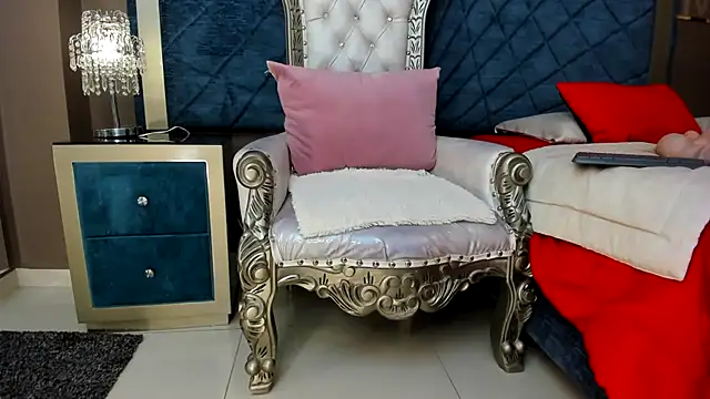 Snapshot of Janna_Rousse_ chatting on 10-21-25, 12:04 Janna Rousse online show from 10-21-25, 12:04