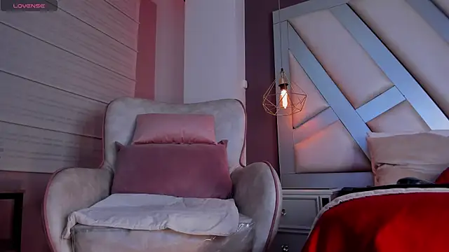 Snapshot of Janna_Rousse_ chatting on 09-13-25, 02:17 Janna Rousse online show from 09-13-25, 02:17