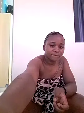 Snapshot of creamy_shaah chatting on 02-12-25, 04:00 creamy shaah online show from 02-12-25, 04:00