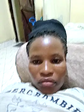 Snapshot of petite_babe chatting on 03-06-26, 06:25 petite babe online show from 03-06-26, 06:25