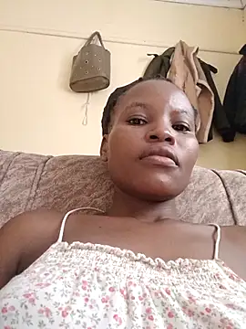 Snapshot of petite_babe chatting on 02-16-26, 08:02 petite babe online show from 02-16-26, 08:02