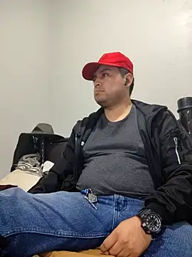 Snapshot of Potro23hotzen chatting on 12-21-24, 12:53 Potro23hotzen online show from 12-21-24, 12:53