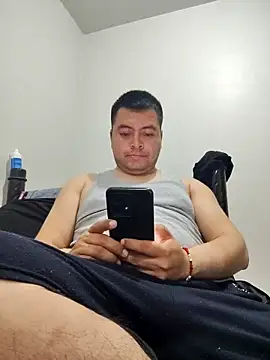 Snapshot of Potro23hotzen chatting on 09-25-25, 01:44 Potro23hotzen online show from 09-25-25, 01:44