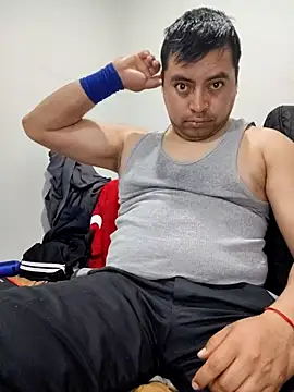 Snapshot of Potro23hotzen chatting on 03-16-25, 06:12 Potro23hotzen online show from 03-16-25, 06:12