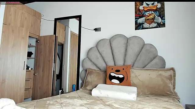 manucute 23  online show from 03-10-26, 03:38