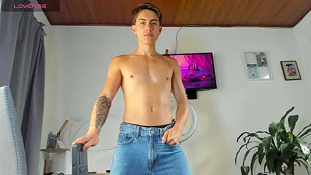 manucute 23  online show from 10-05-25, 01:57