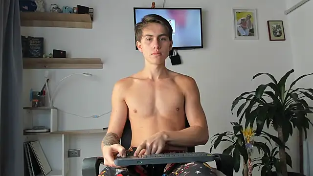 manucute 23  online show from 02-13-26, 02:17