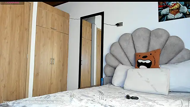Snapshot of manucute_23_ chatting on 07-15-26, 03:30 manucute 23 online show from 07-15-26, 03:30
