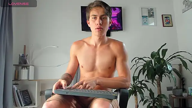 manucute 23  online show from 09-30-25, 03:51