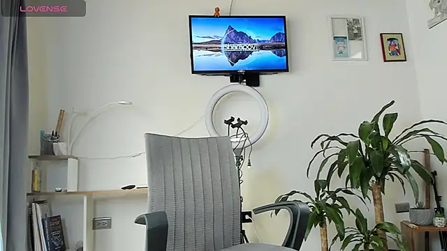 manucute 23  online show from 10-02-25, 04:43