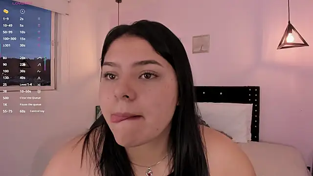 Snapshot of Oriana_Guzman chatting on 10-09-25, 10:54 Oriana Guzman online show from 10-09-25, 10:54