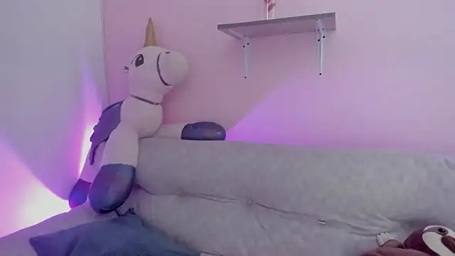 Oriana Guzman online show from 05-04-26, 03:43