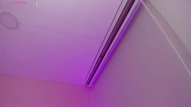 Oriana Guzman online show from 03-04-26, 01:24