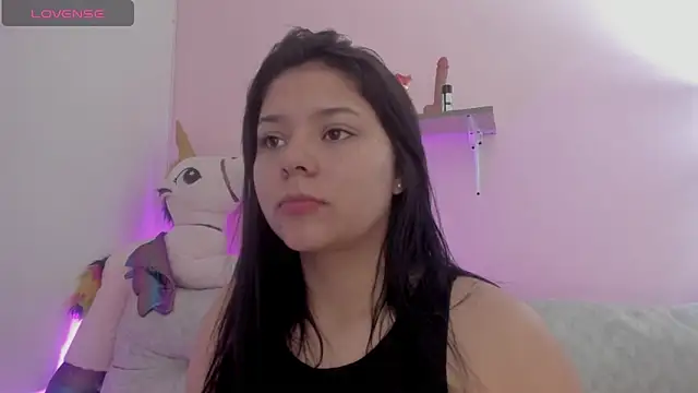 Oriana Guzman online show from 05-11-26, 06:04