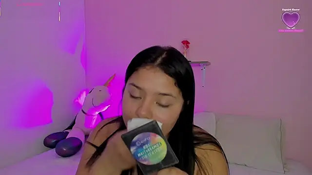 Oriana Guzman online show from 12-21-25, 11:49