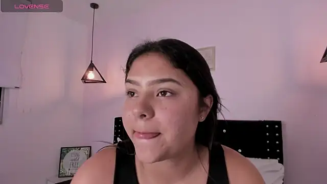 Snapshot of Oriana_Guzman chatting on 09-15-25, 12:33 Oriana Guzman online show from 09-15-25, 12:33