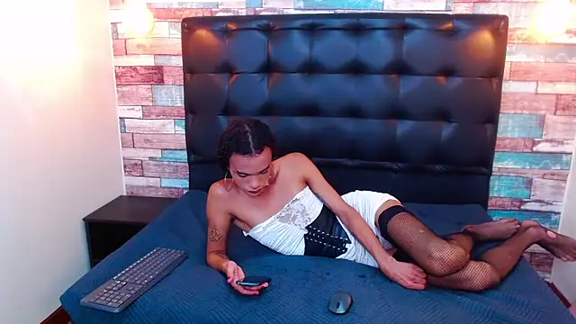 Foxy Ella  online show from 03-14-25, 02:30