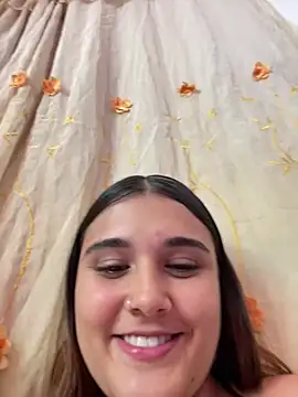 Snapshot of Magic-Smilee chatting on 01-06-25, 04:26 Magic-Smilee online show from 01-06-25, 04:26