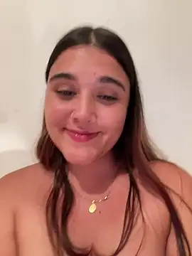 Snapshot of Magic-Smilee chatting on 01-07-25, 03:46 Magic-Smilee online show from 01-07-25, 03:46