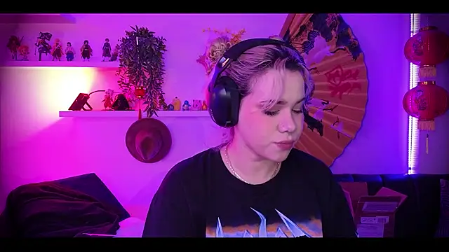 albaismynameX online show from 03-04-26, 12:13