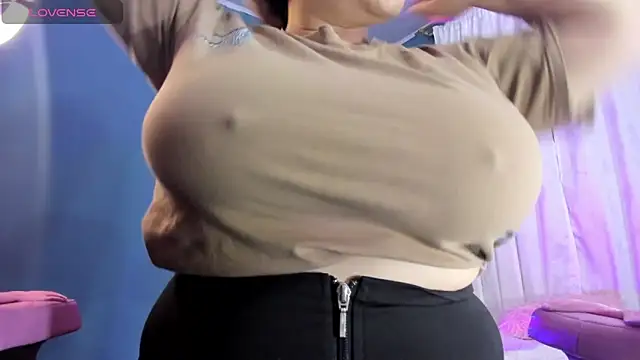 Snapshot of Ashanty_vera15 chatting on 02-16-26, 03:38 Ashanty vera15 online show from 02-16-26, 03:38