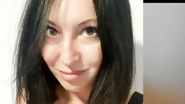Snapshot of Wife4Cuck chatting on 04-18-26, 01:24 Wife4Cuck online show from 04-18-26, 01:24