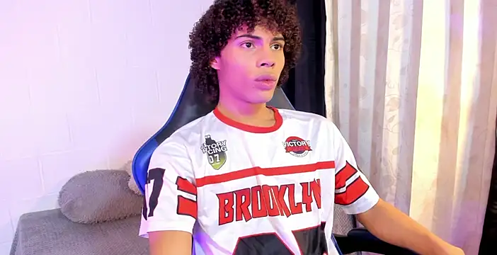 kleo helenos online show from 10-18-25, 12:01