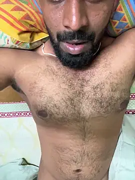 Handsomehunk 4U online show from 12-22-25, 06:19